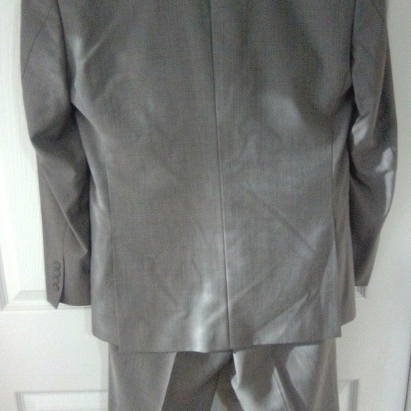 38s Slim Jos.A.Banks Taupe Pinstripe Suit - Picture 4 of 10